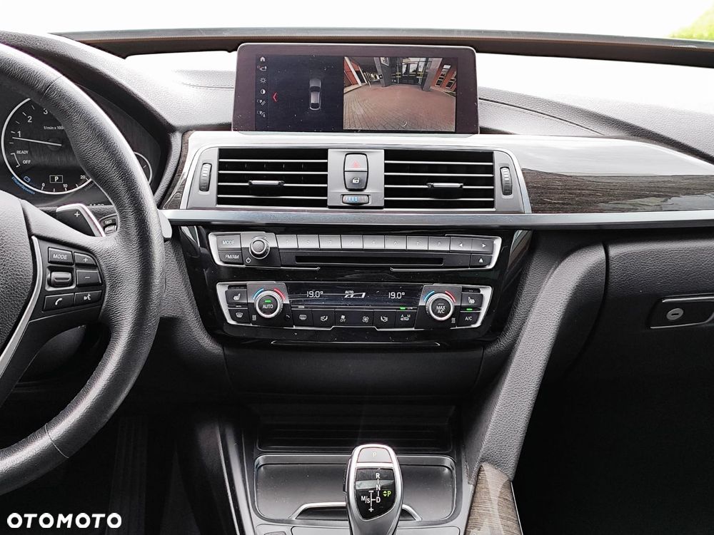 BMW 3GT 330i GPF Luxury Line - 18