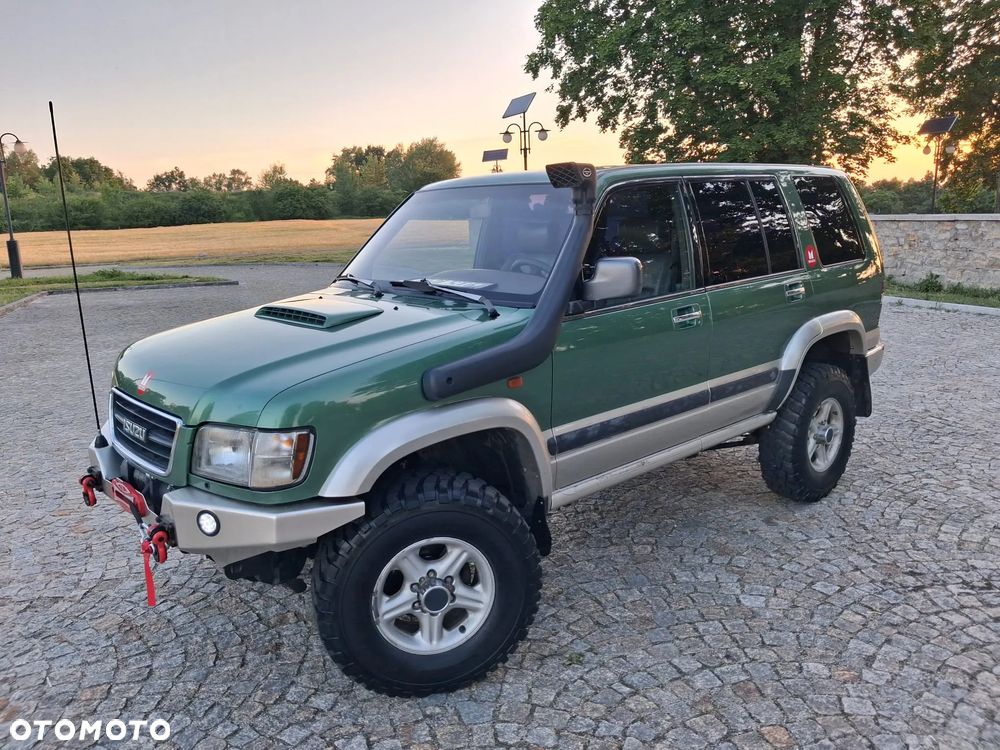 Isuzu Trooper - 9