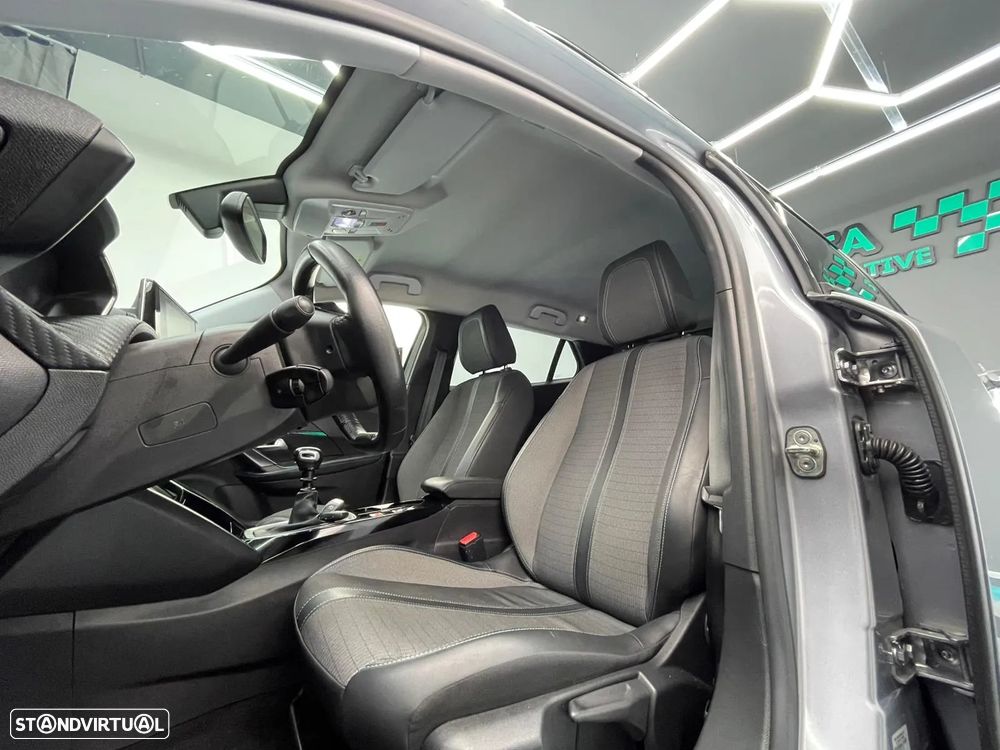 Peugeot 2008 PureTech 100 Stop&Start Allure Pack - 17