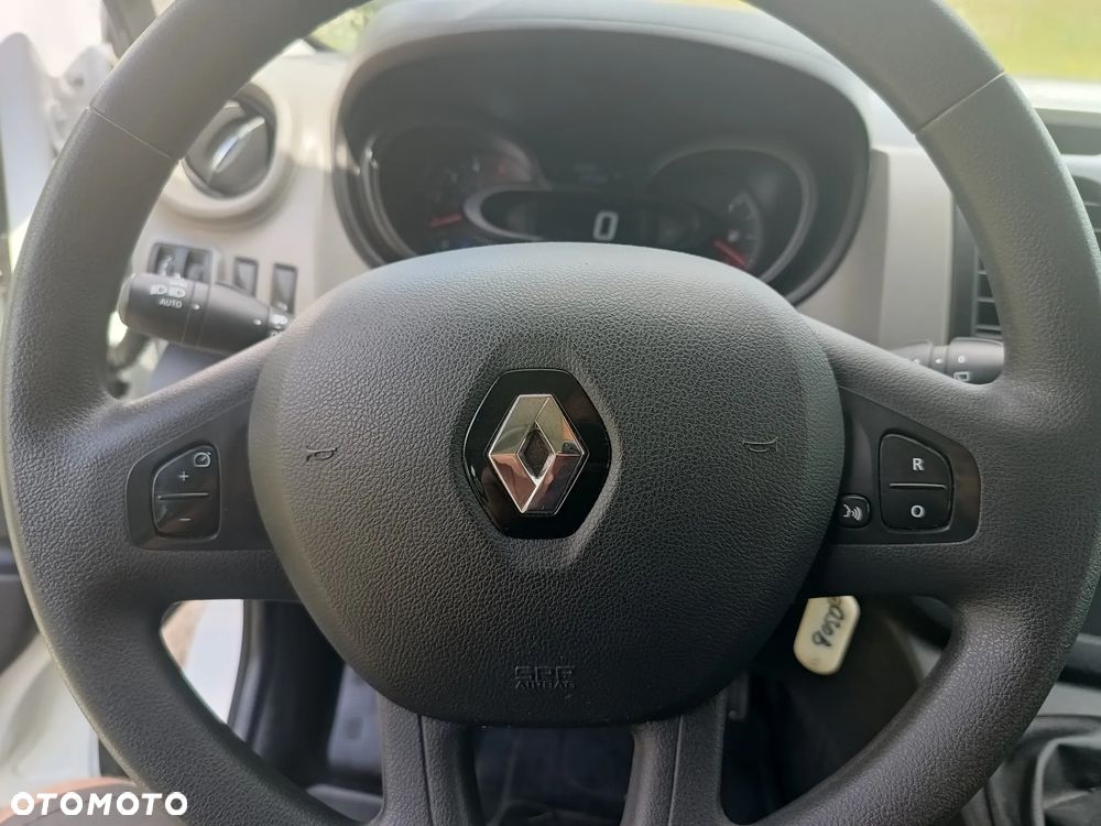 Renault Trafic - 26