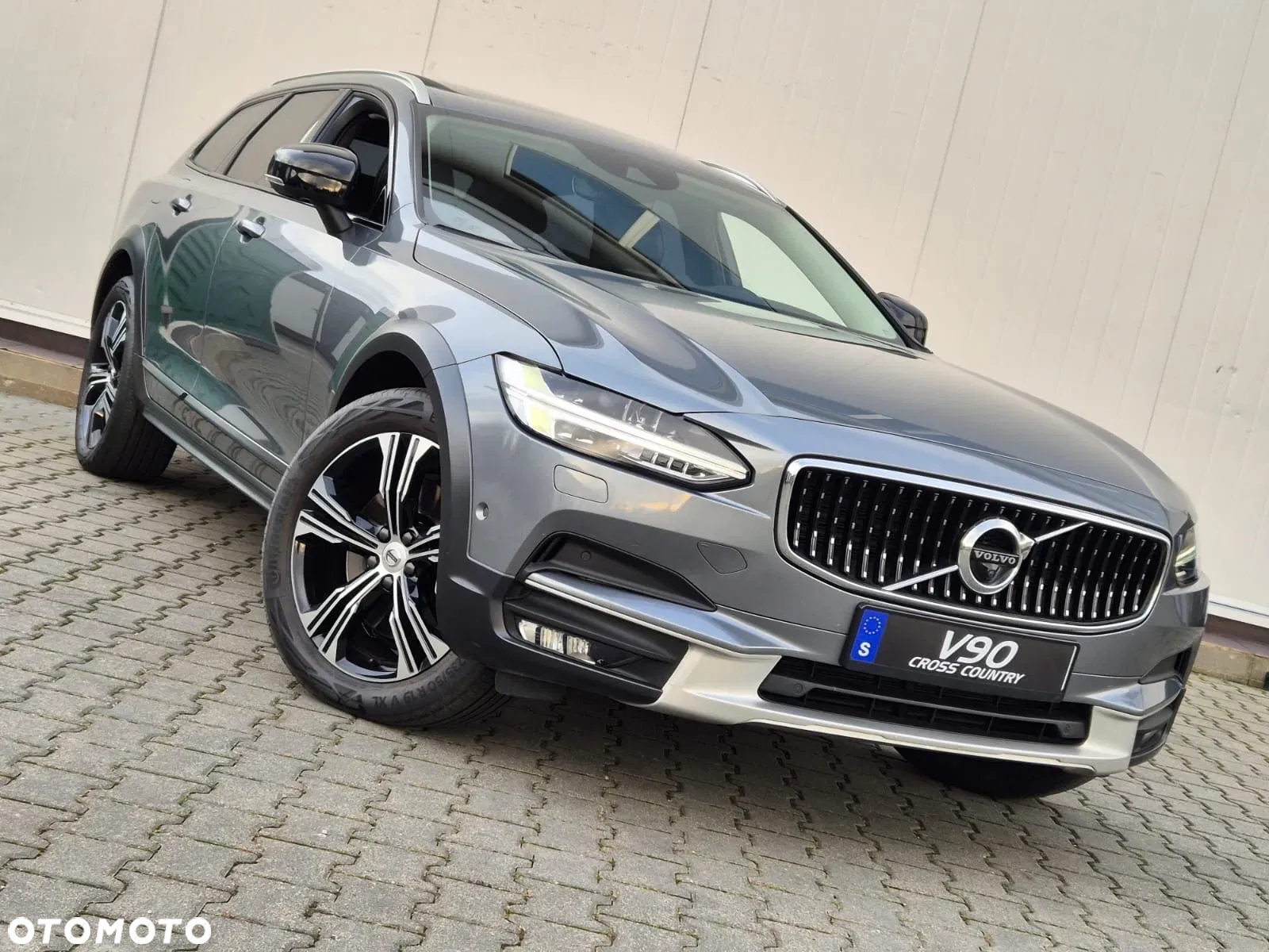 Volvo V90 Cross Country D5 AWD - 10