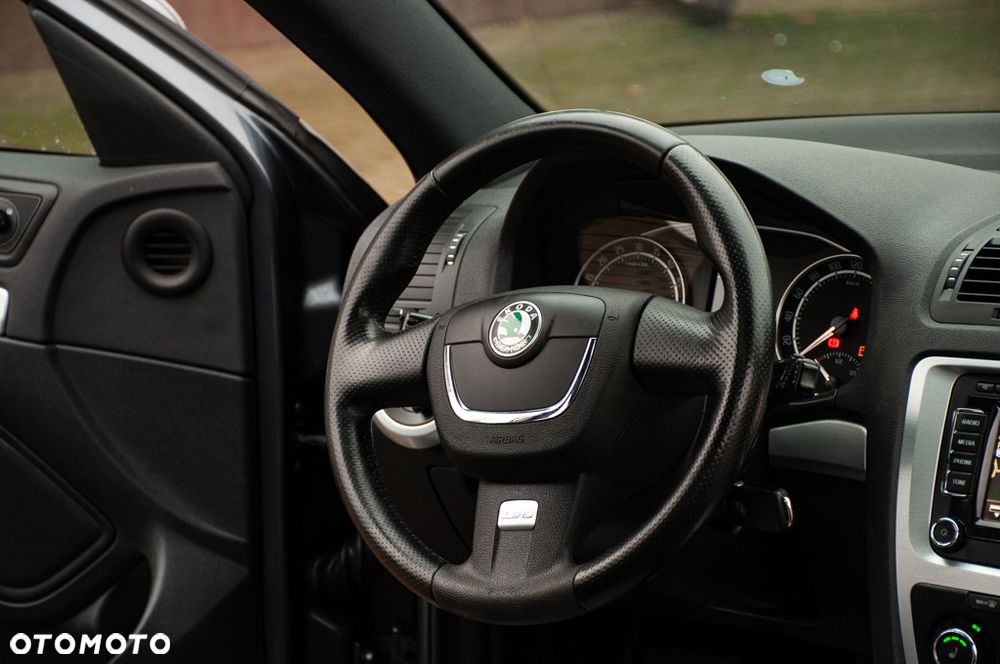 Skoda Octavia 2.0 TDI DPF RS - 34