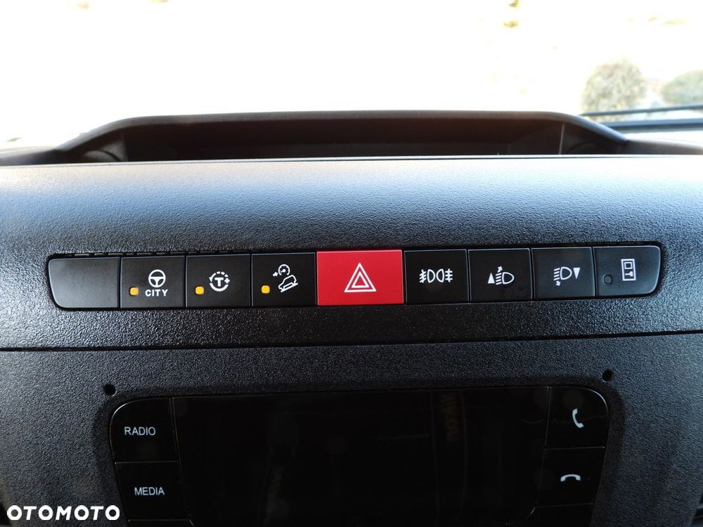 Iveco DAILY 35S18 PLANDEKA 10 PALET WEBASTO TEMPOMAT LEDY KLIMATYZACJA  180KM - 36