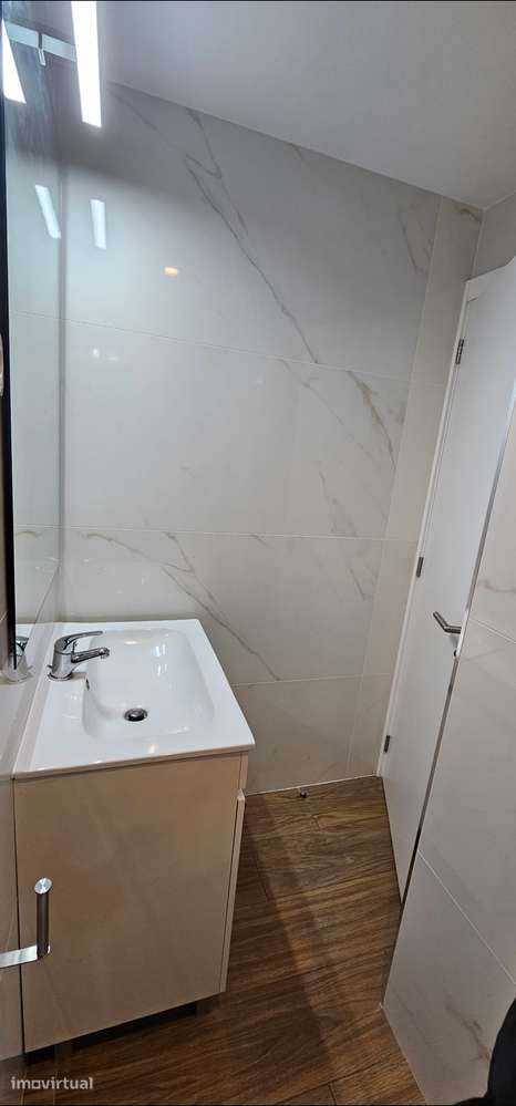Quarto duplo em moradia com comodidades - Grande imagem: 5/8