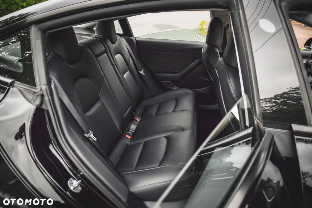 Tesla Model 3 Standard Range Plus - 28