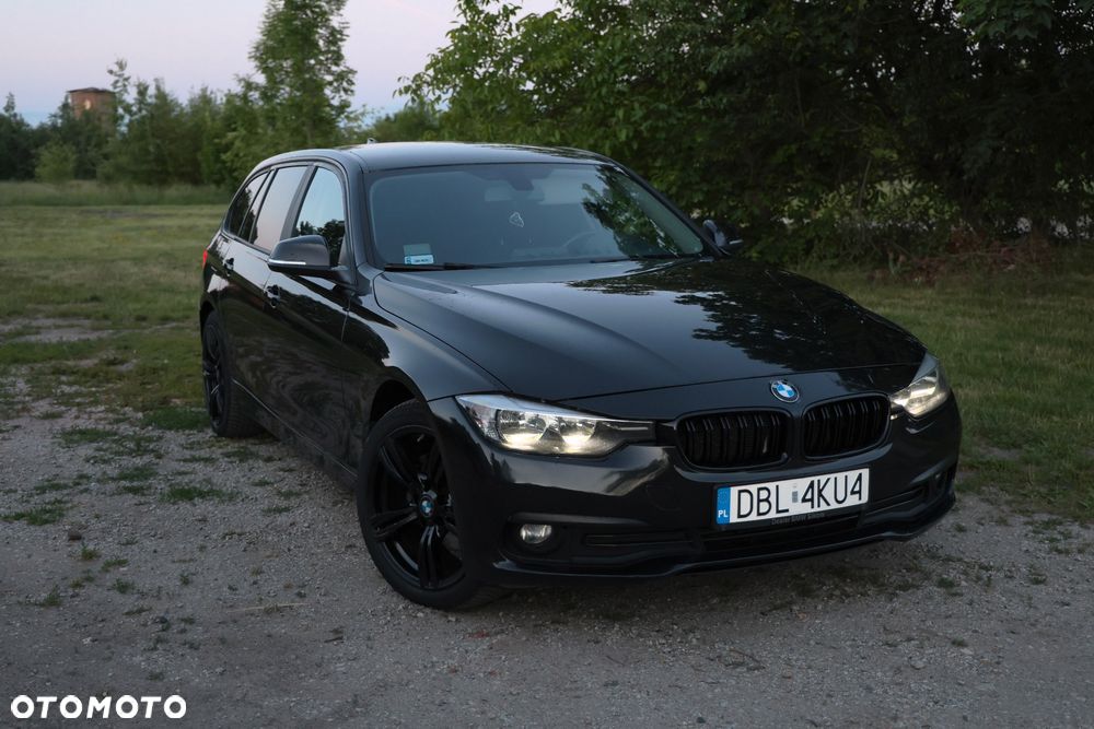 BMW Seria 3 320d xDrive - 12