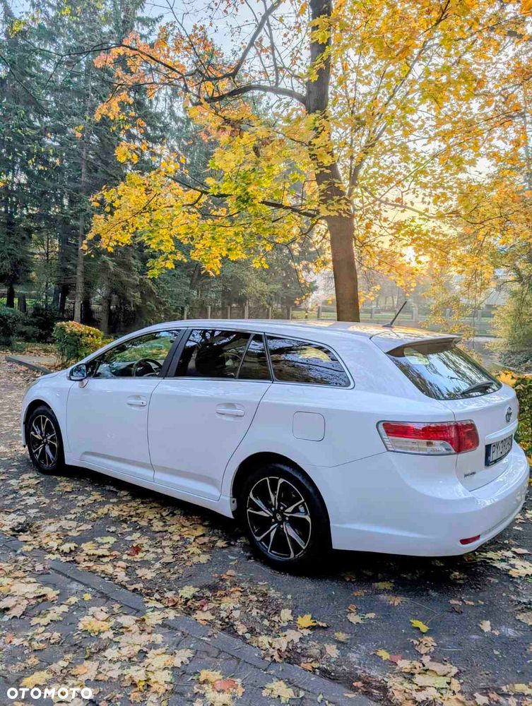 Toyota Avensis 2.2 D-4D Prestige - 14