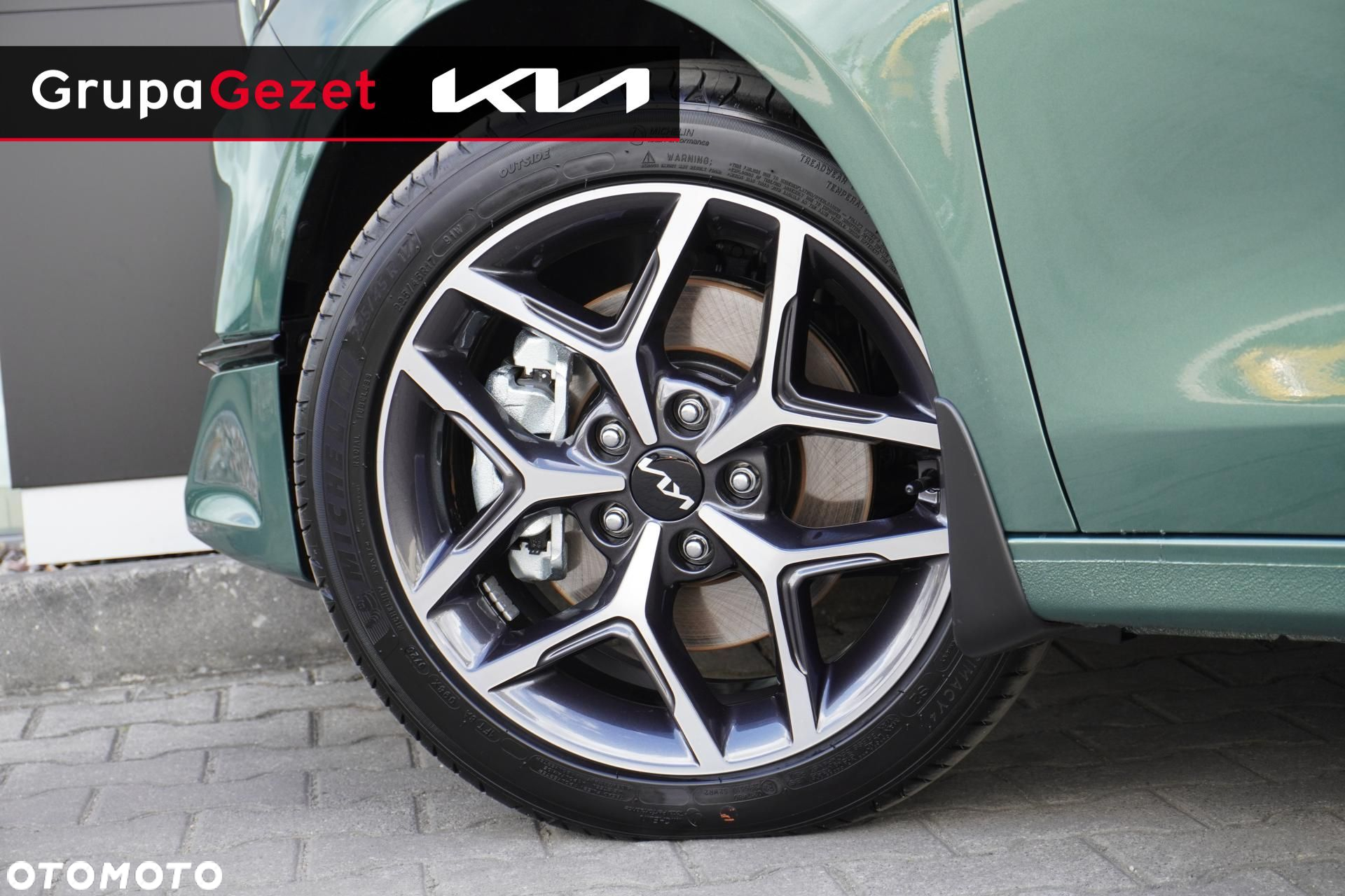 Kia Ceed - 9