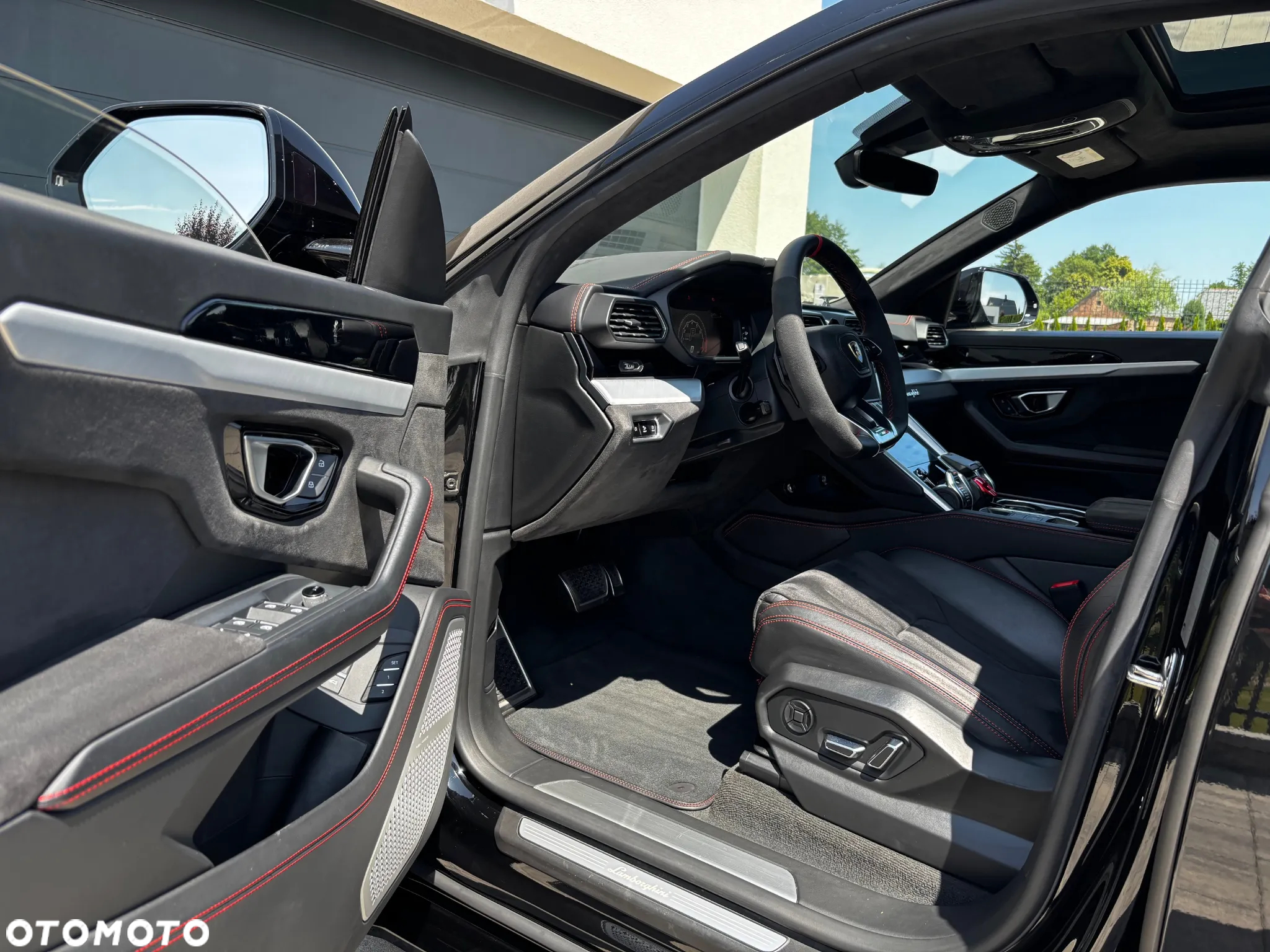 Lamborghini Urus Standard - 17