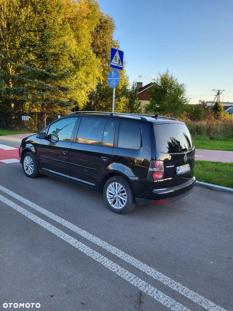 Volkswagen Touran 1.9 TDI Highline - 4