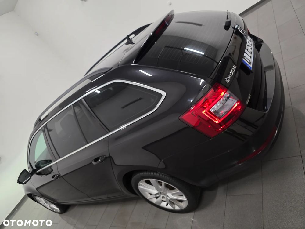 Skoda Octavia 2.0 TDI SCR 4x4 Style DSG - 35