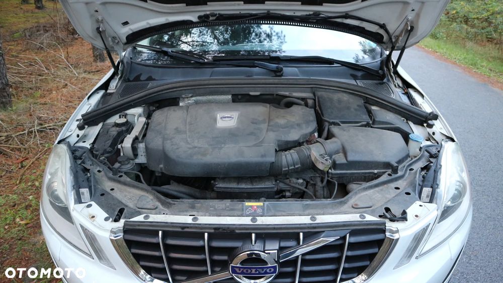 Volvo XC 60 D5 AWD Momentum - 26