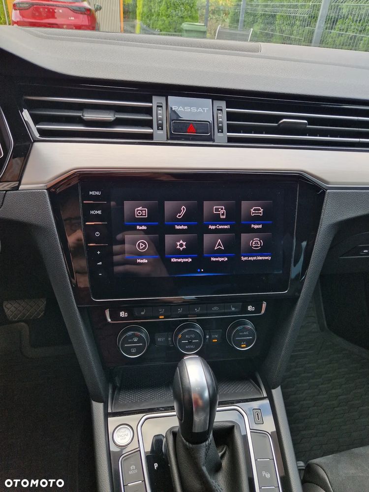 Volkswagen Passat 2.0 TSI Elegance DSG - 12