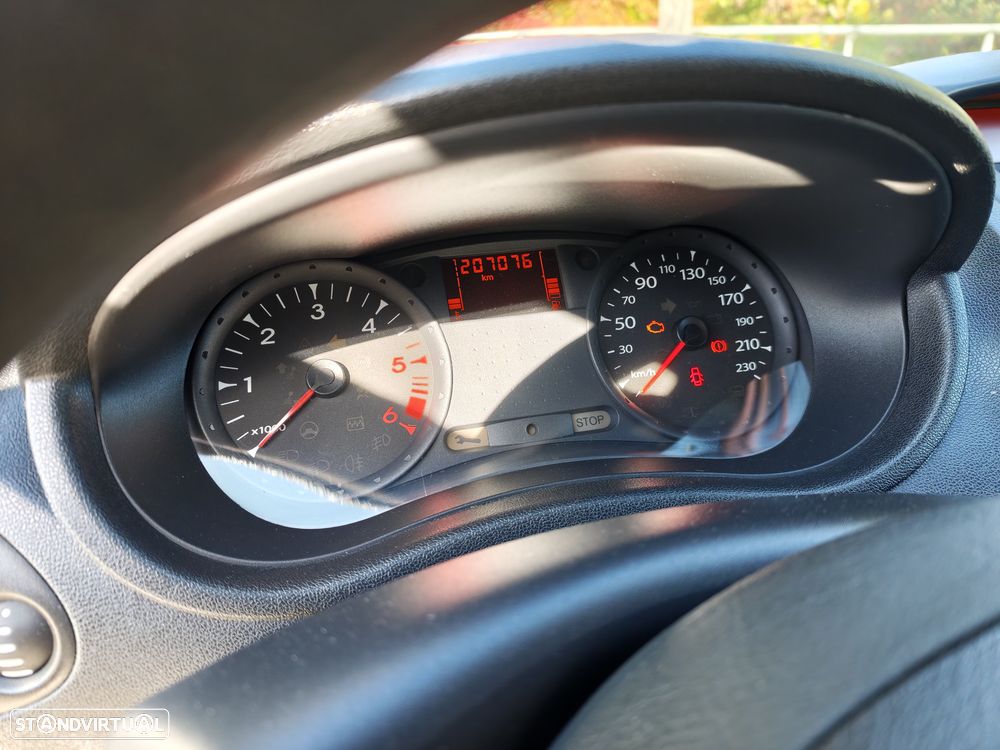 Renault Clio - 11