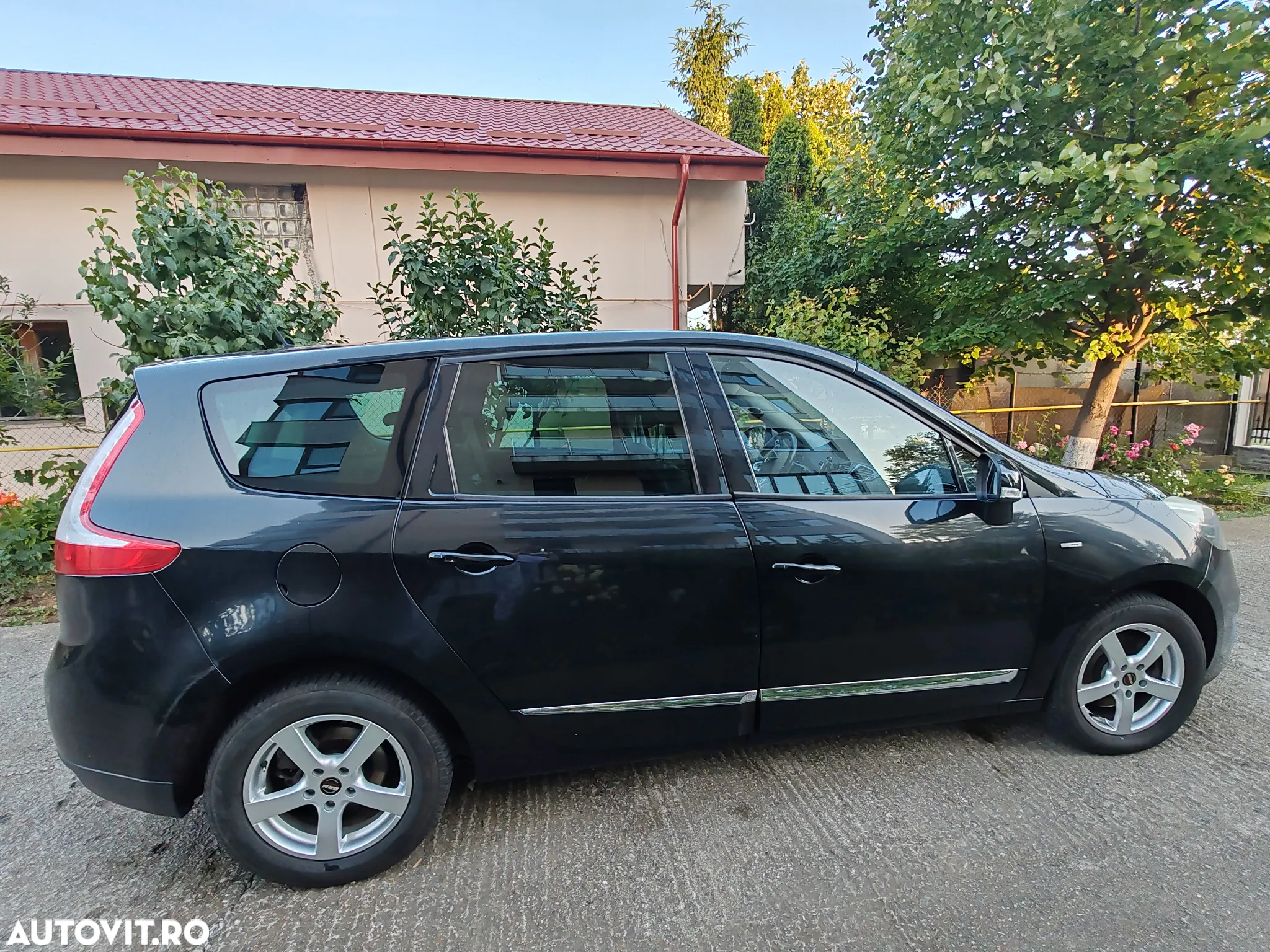 Renault Grand Scenic ENERGY dCi 110 EDC BOSE EDITION - 4