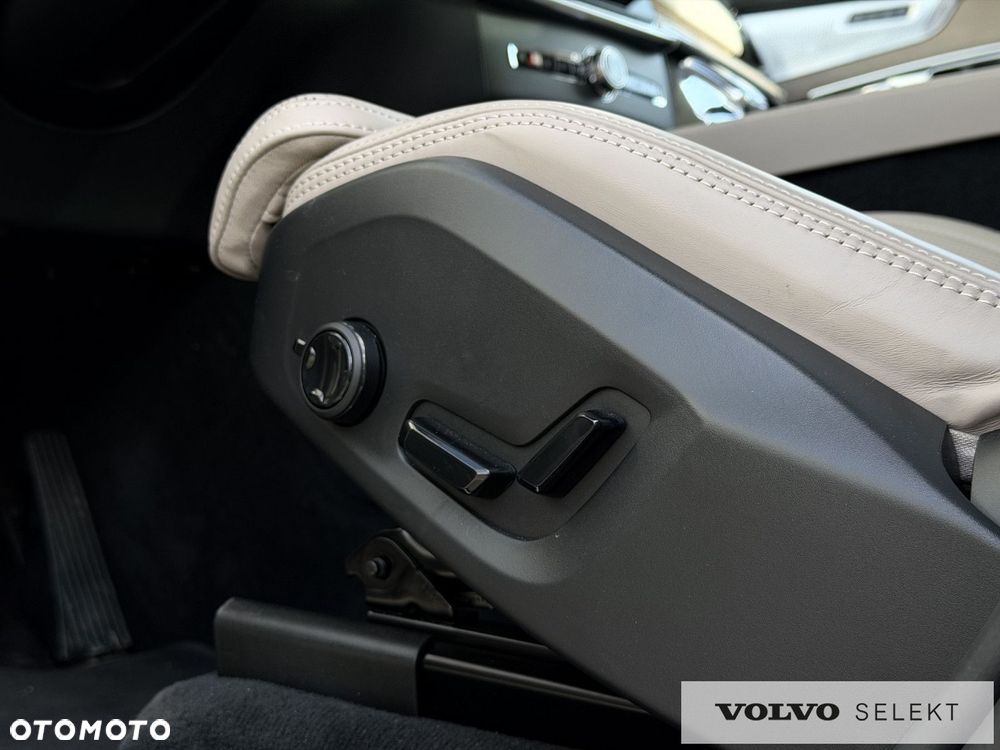 Volvo XC 90 - 24