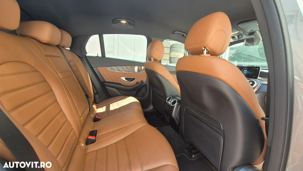 Mercedes-Benz GLC Coupe 300 d 4Matic 9G-TRONIC AMG Line - 10