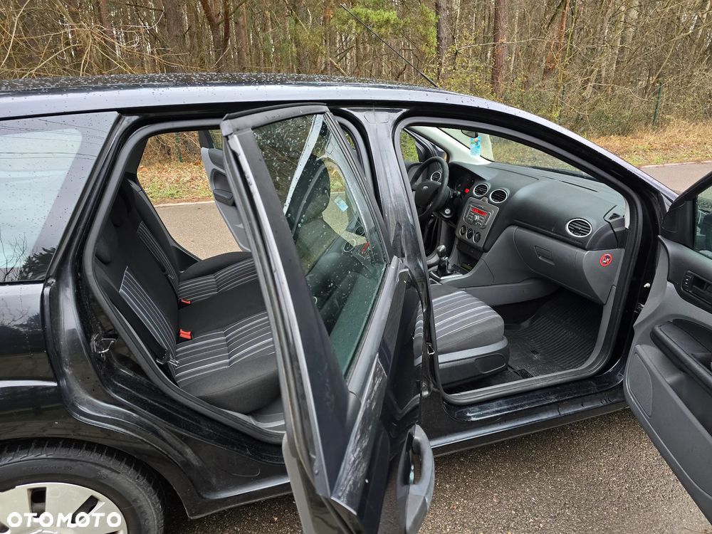 Ford Focus 1.6 Trend - 20