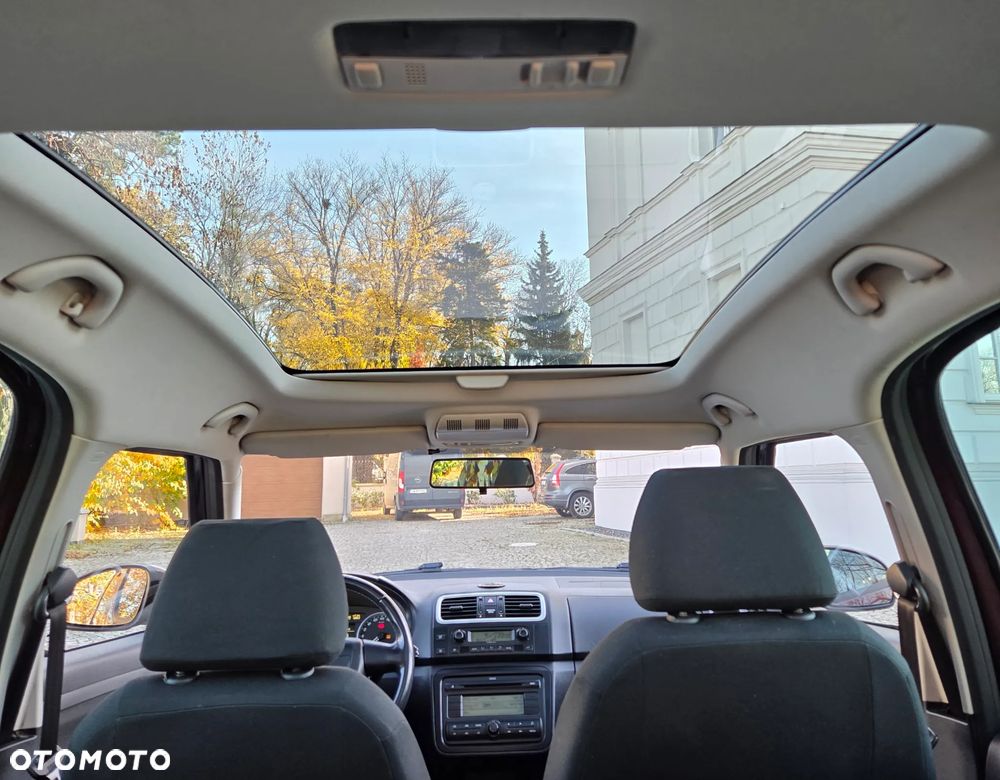 Skoda Roomster 1.6 16V Comfort - 6