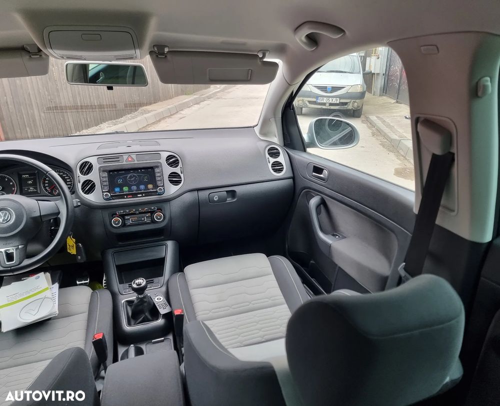 Volkswagen Golf - 6