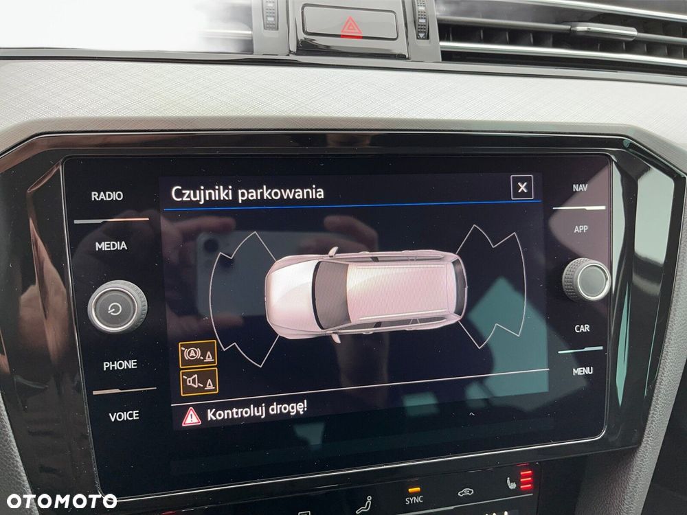 Volkswagen Passat - 23