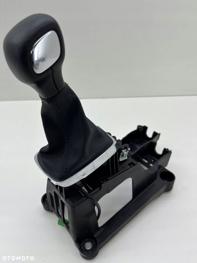 VOLVO XC40 GAŁKA LEWAREK ZMIANY BIEGÓW 31492677 - 2