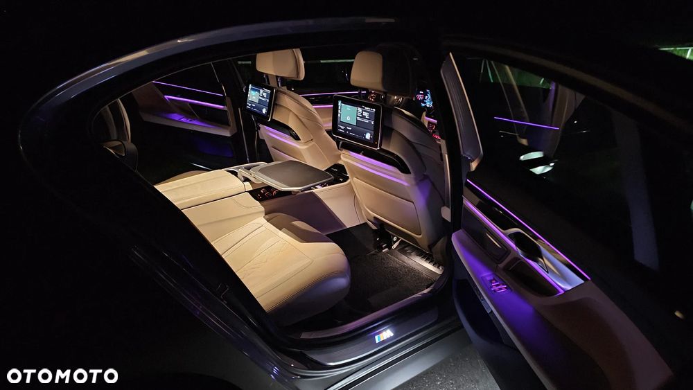 BMW Seria 7 745Le xDrive sport - 16