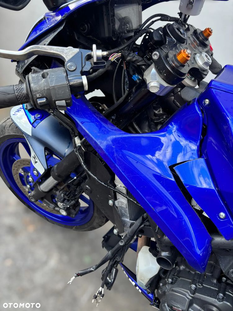 Yamaha YZF - 9