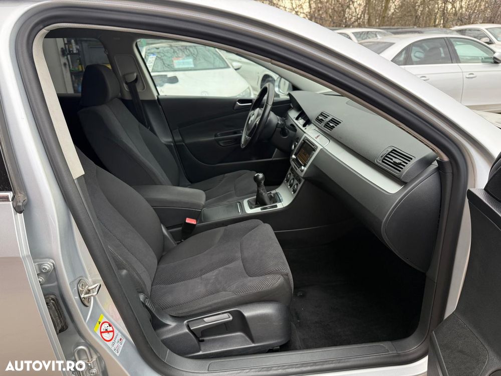 Volkswagen Passat 2.0 TDI Highline DPF - 18