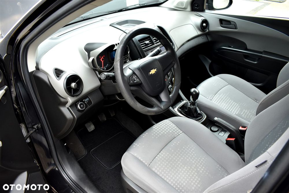 Chevrolet Aveo 1.2 LS - 17