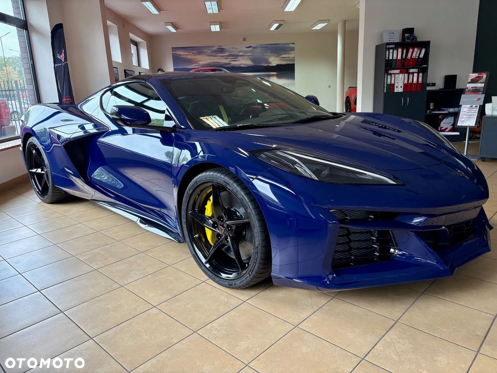 Chevrolet Corvette - 5