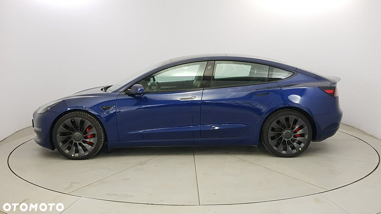 Tesla Model 3 - 4