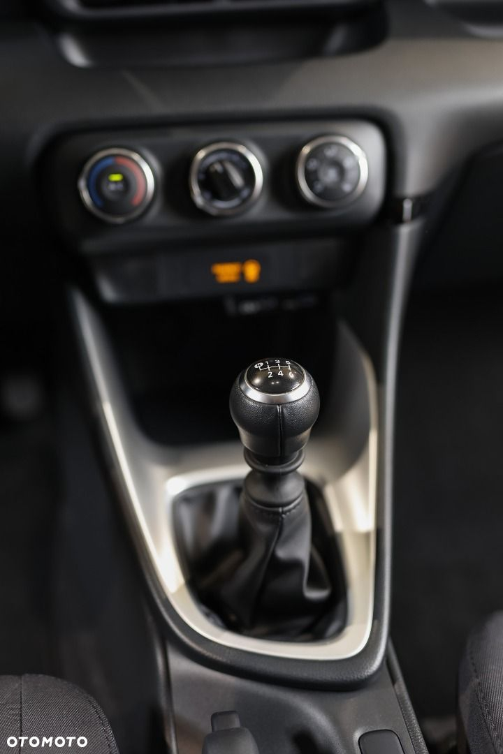 Toyota Yaris - 33