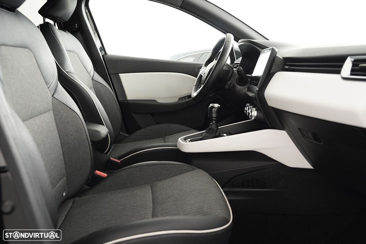 Renault Clio 1.0 TCe Techno Bi-Fuel - 22