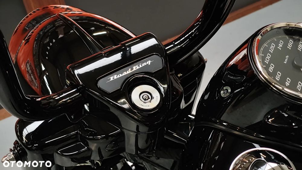 Harley-Davidson Touring Road King - 29