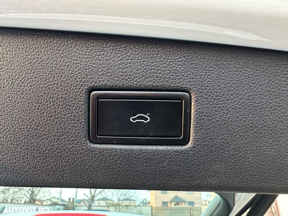 Volkswagen Tiguan 2.0 TDI SCR 4MOTION (BlueMotion Techn.) DSG Comfortline - 34