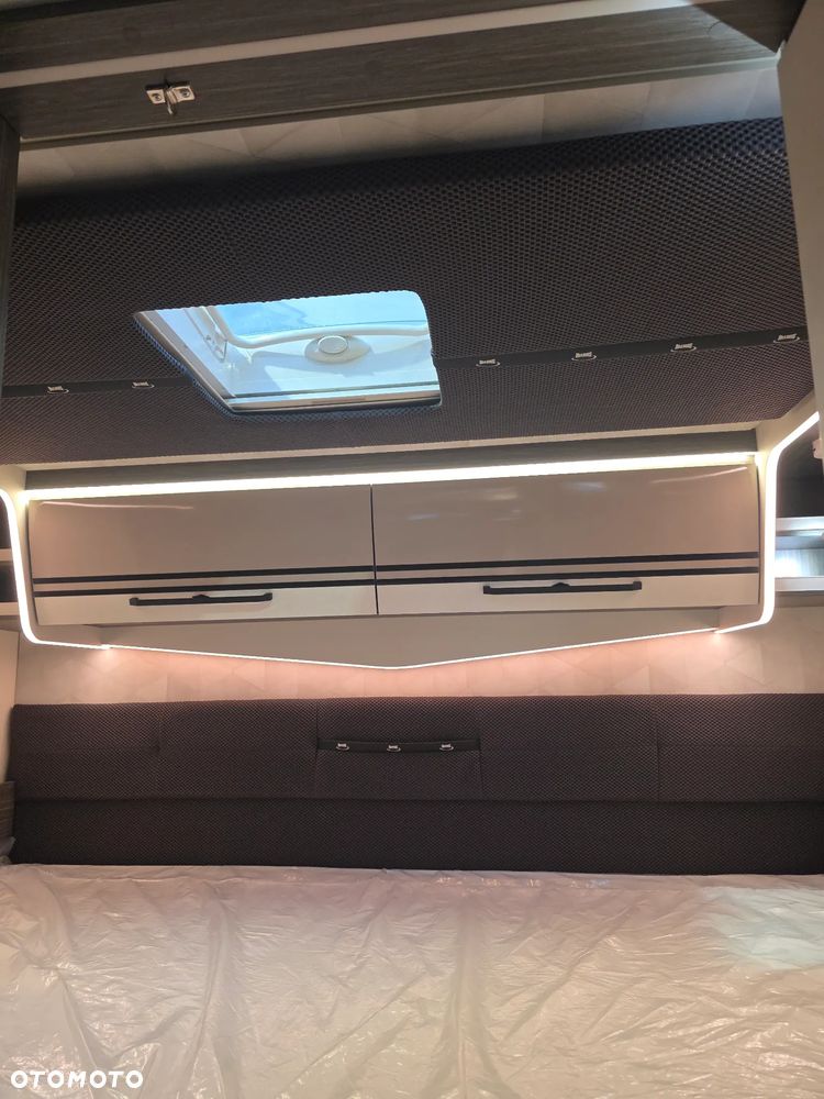 McLOUIS MC4 860 - MODEL 2026 -AUTOMAT ZIMOWY  5 osobowy, 6.99m  PoŁintegra 2x łóżko Elektryczne - 37