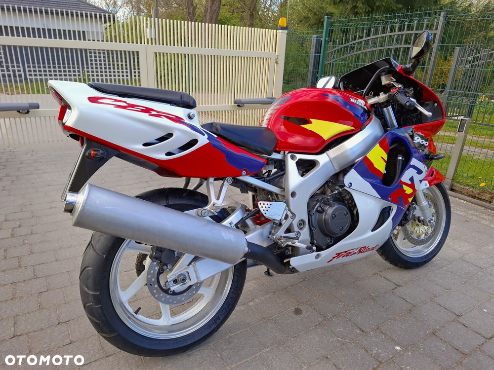 Honda CBR - 13