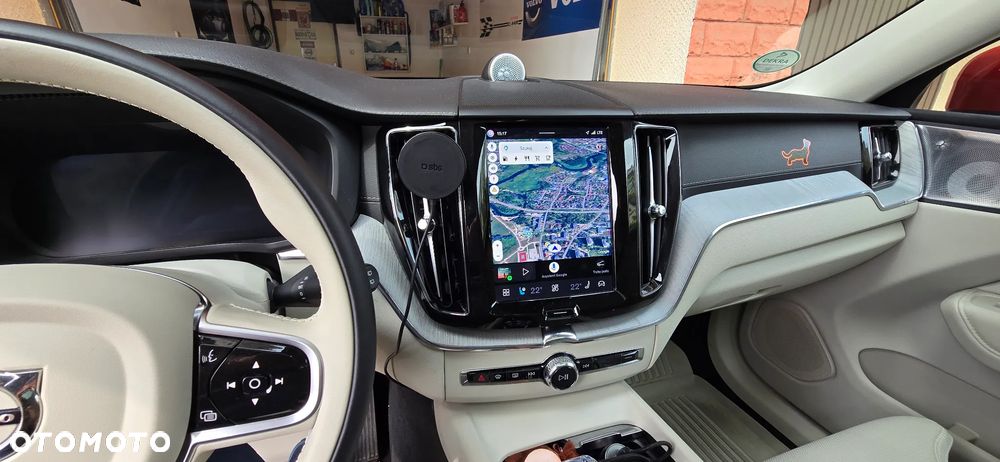 Volvo XC 60 T6 Plug-In Hybrid AWD Ultra Bright - 8
