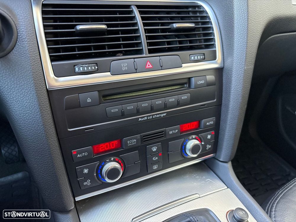 Audi Q7 3.0 TDI Sport Tiptronic - 46