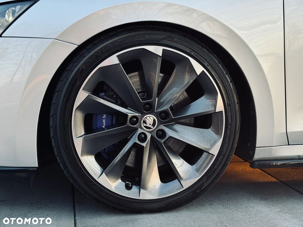 Skoda Octavia 2.0 TDI RS DSG - 13