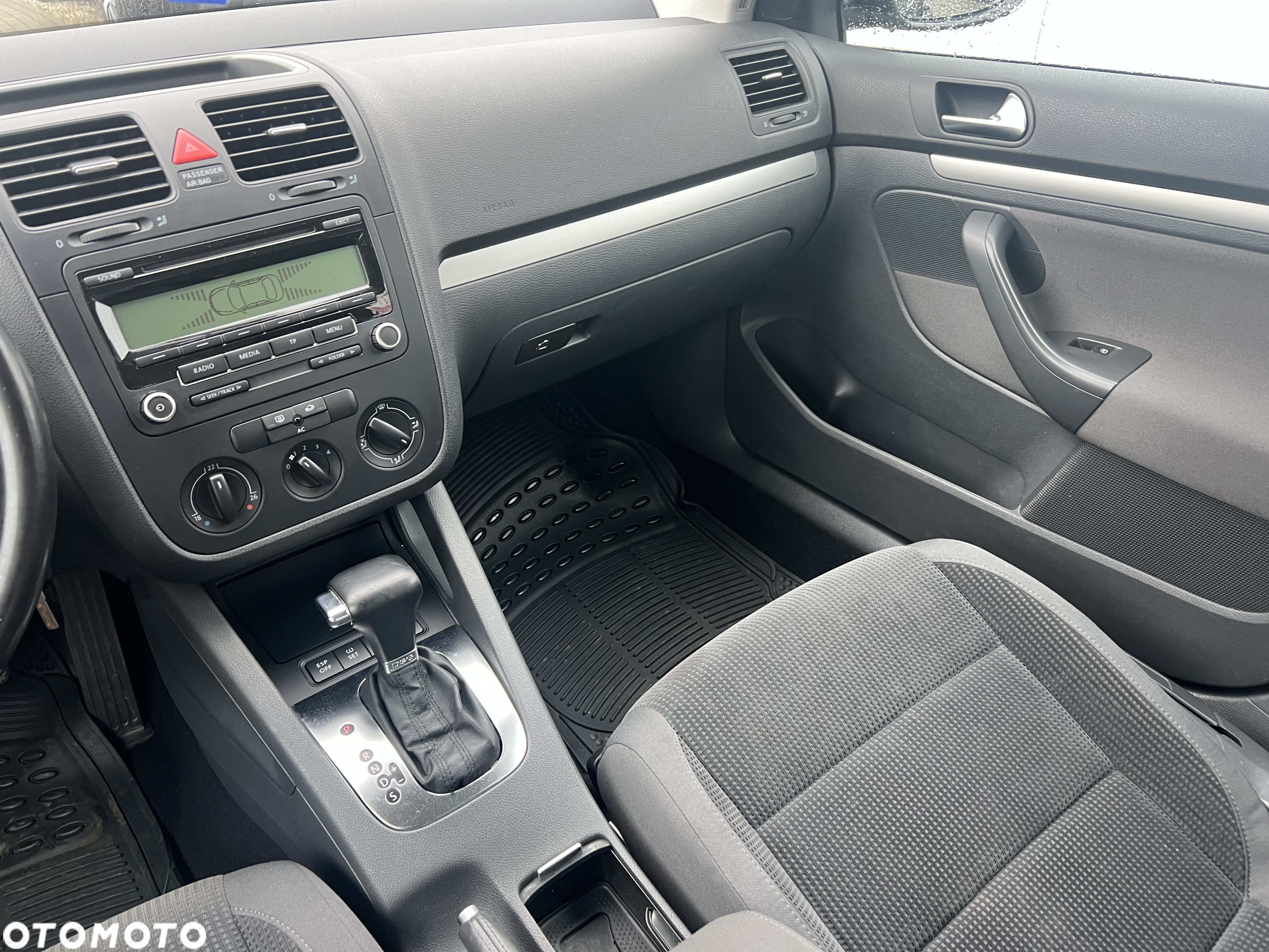 Volkswagen Golf V 1.4 TSI Comfortline DSG - 19