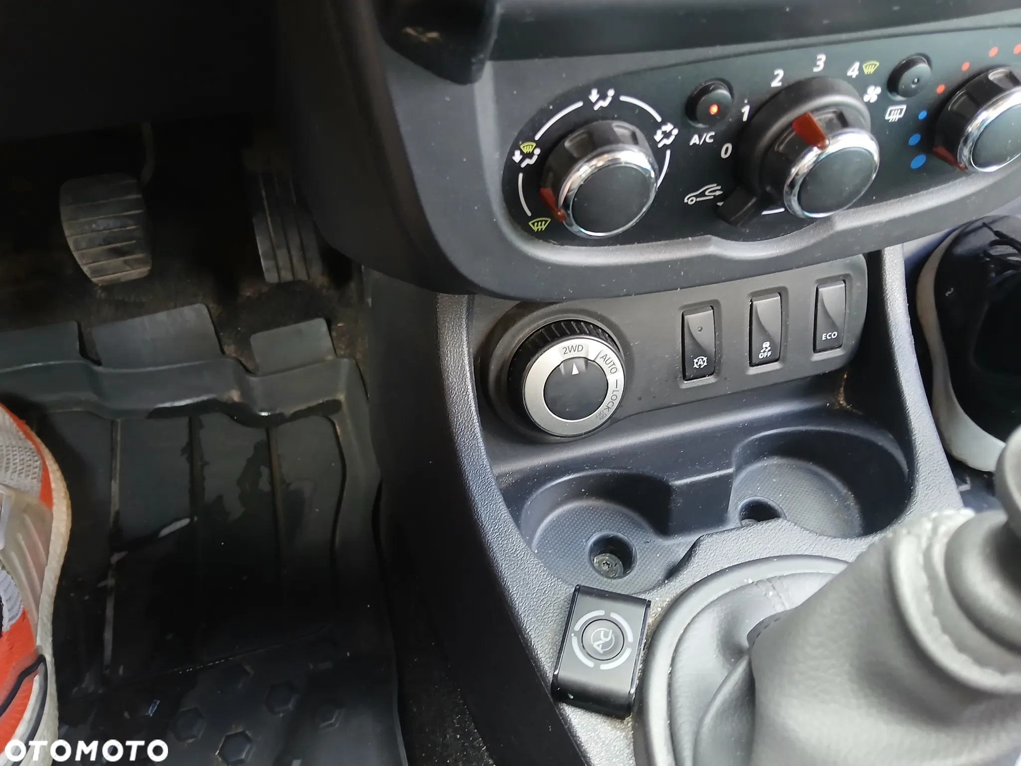 Dacia Duster 1.6 SCe Urban Explorer 4x4 S&S - 11