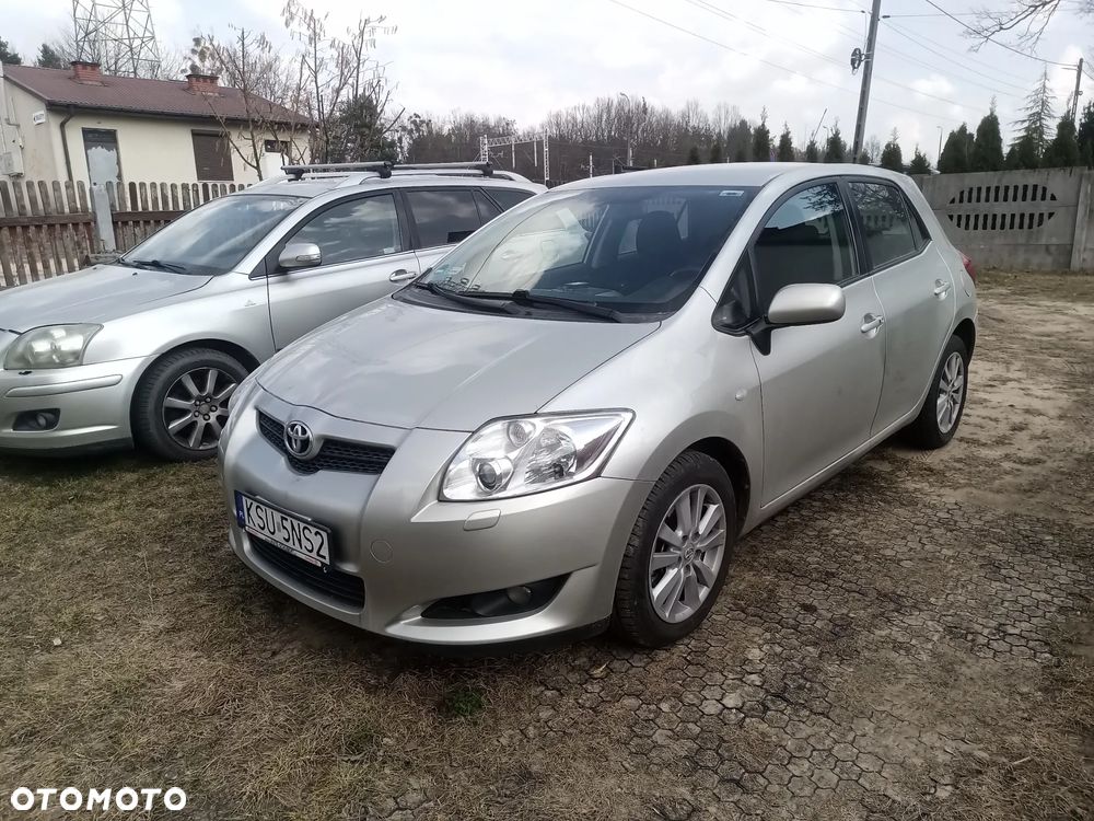 Toyota Auris 1.6 VVT-i Executive - 11