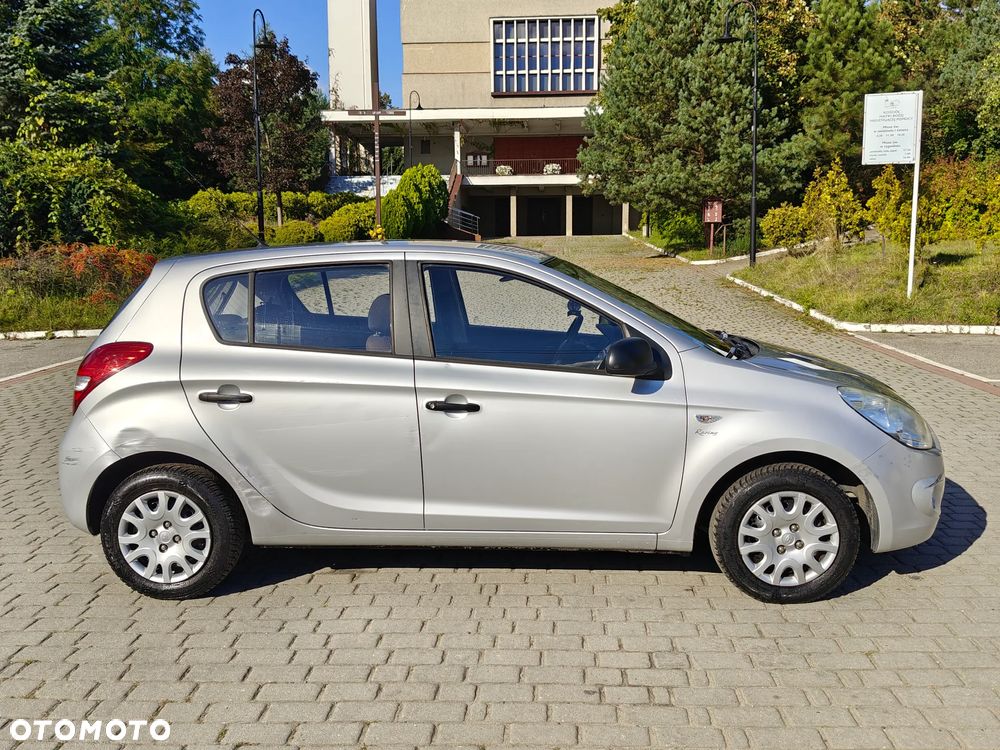 Hyundai i20 1.2 Classic + - 9