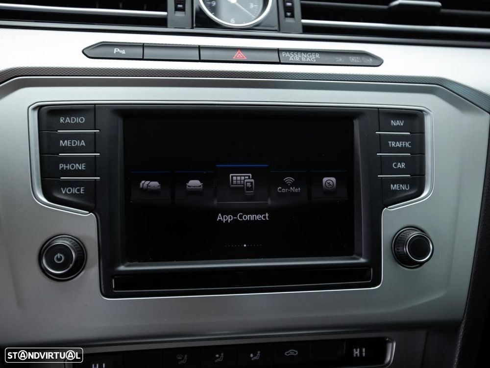 VW Passat Variant - 29