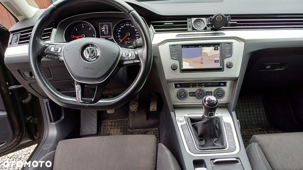 Volkswagen Passat - 7