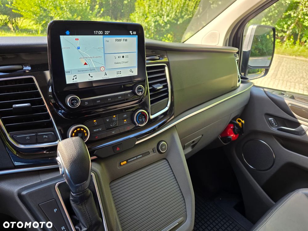 Ford Tourneo Custom - 26