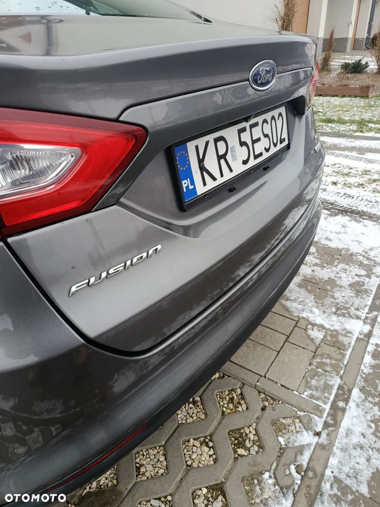 Ford Fusion - 4