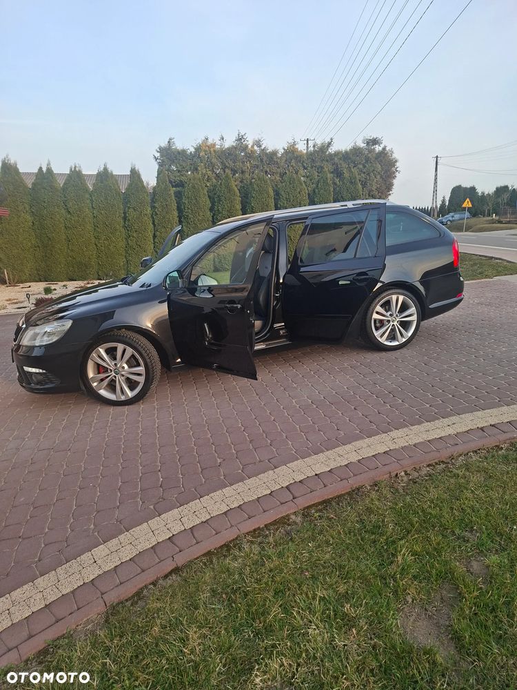 Skoda Octavia 2.0 TDI CR DPF RS - 5
